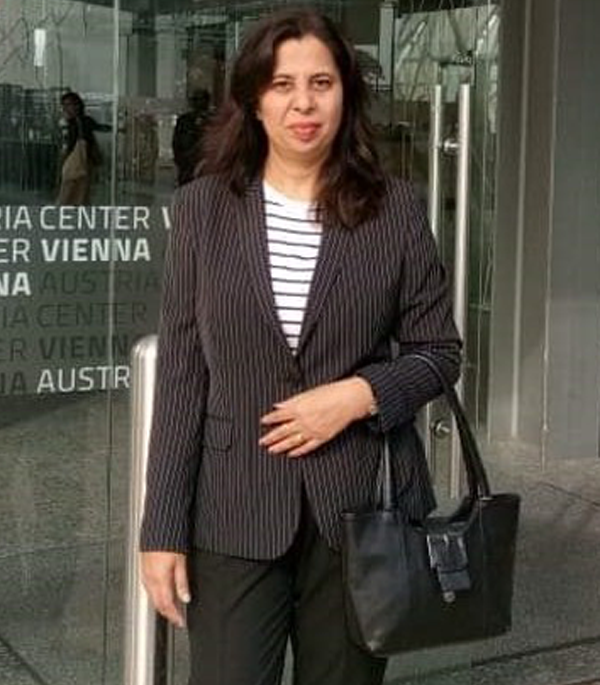 Dr. Sonali Parlikar Dr. Sonali Parlikar